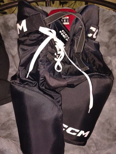 Men's Senior Medium CCM Next Hockey Pants (Used)
