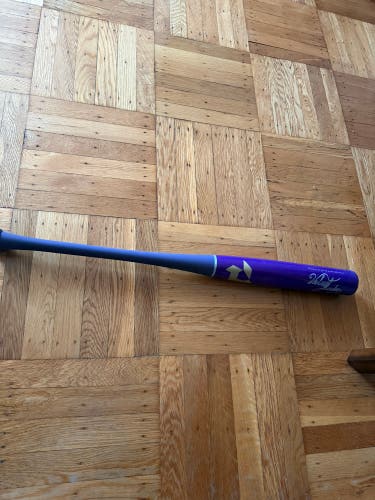 2027 DeMarini Velvet Thunder Wood Composite BBCOR Certified Bat (-3) 32" (Used)