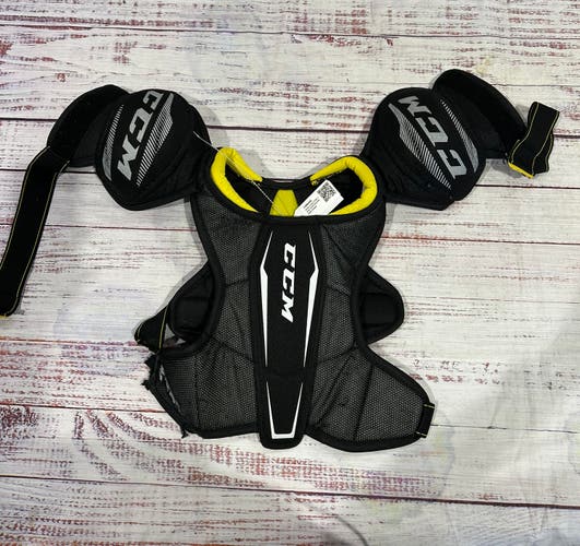 Small Junior CCM Tacks 9550 Shoulder Pads (Used)