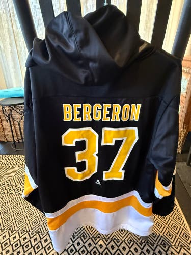 Black Men's Large Sweatshirt (Used)