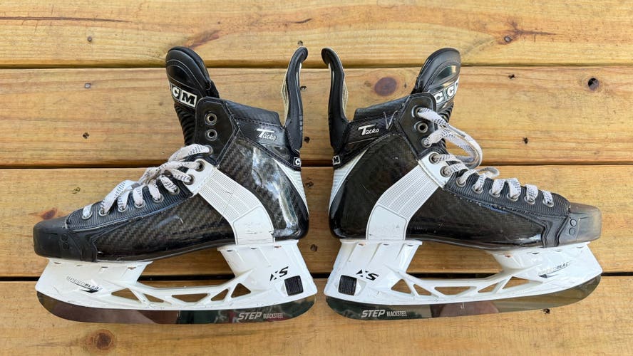 Black 2024 CCM Tacks 652 Hockey Skates Regular Width 9.5 (Used)
