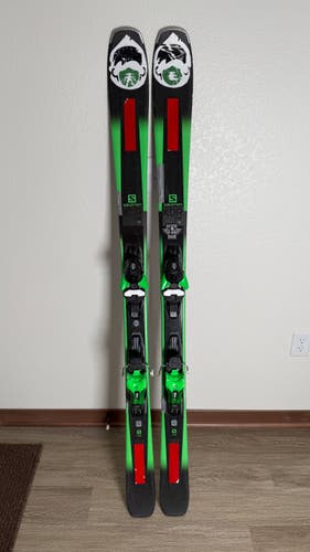 Salomon XDR downhill skis 160cm w. Salomon binding