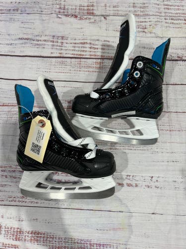 Youth Bauer X-LP Hockey Skates Regular Width 10 (New)