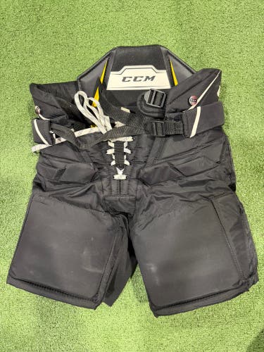 CCM Axis 1.5 Goalie Pants | Junior Small