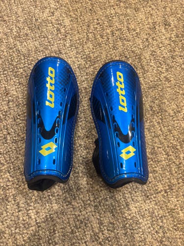 XL Lotto Shin Guards (Used)