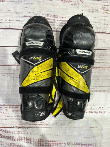 Junior Bauer Supreme Ultrasonic Shin Pads 10" (Used)