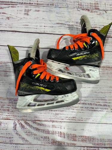 Youth Bauer Vapor X4 Hockey Skates Regular Width 13 (Used)
