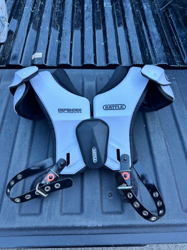 Large Youth Battle Defender Shoulder Pads (Used)