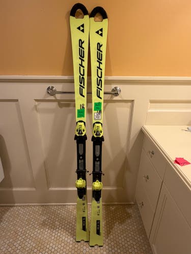 Fischer RC4 Worldcup SL 165cm 2024 + Z13 Bindings