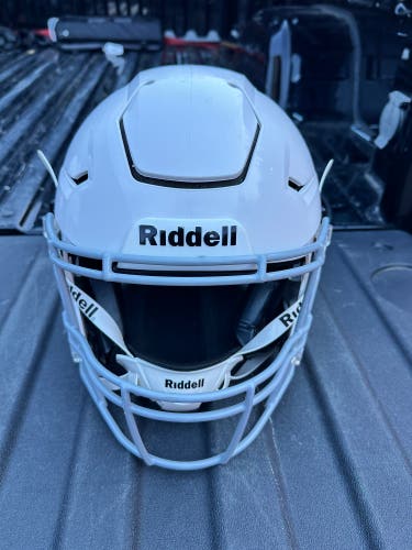 White Youth Large Riddell SpeedFlex Helmet (Used)