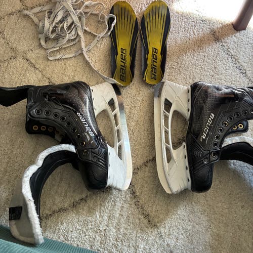 2023 Bauer Supreme Matrix Hockey Skates Regular Width Size 6 (Used)