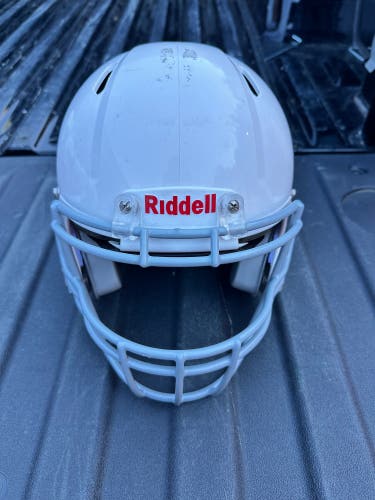 White Youth Small Riddell Victor Helmet (Used)