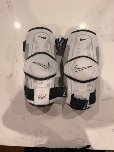 Extra Large Adult Nike Vapor Elite Arm Pads (Used)