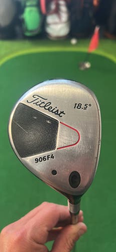 Titleist 906F4 Right Handed Fairway Wood Loft 18 (Used)