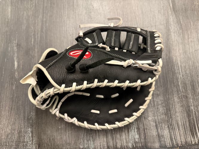 Rawlings Shut out RH First Base Softball Glove 12" (Used like new)