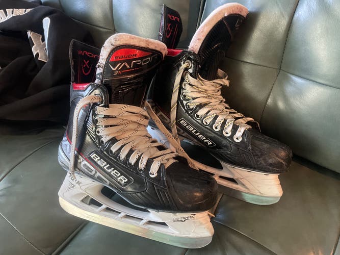 Black 2021 Bauer Vapor 3X Hockey Skates 7.5 (Used)
