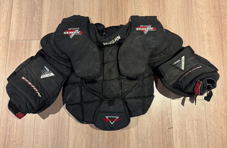 Vaughn VP 3500 Goalie Chest Protector (Senior Small)