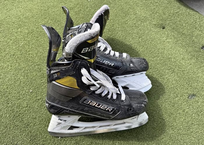 Bauer Supreme 3S Pro Hockey Skates Size 6 (Used)