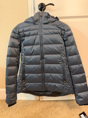 NWT Skea didi parka jacket Women's size 8 Jacket, being sea blue color (New)