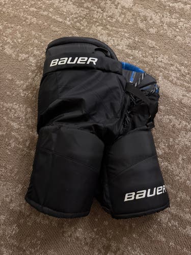 Black Intermediate Medium Bauer HP Perf Hockey Pants (Used)