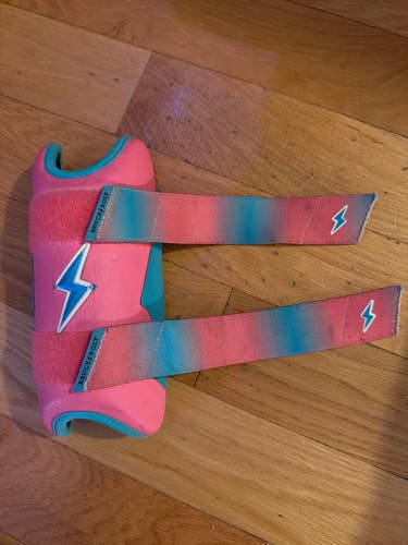 Bruce Bolt Small Youth Shin Guards (Used)