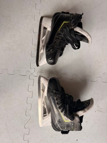 2021 Bauer Elite Hockey Goalie Skates Size 1.5 (Used)