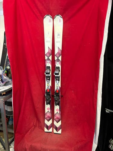 Skis: Völkl Flair women's all-mountain skis , 158cm.
Bindings: Marker (grip walk)