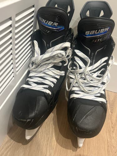 2025 Bauer Vapor Flylite Hockey Skates 10.5 (Used)