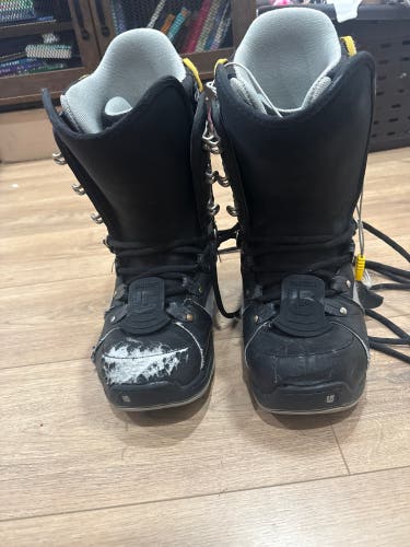 Unisex Size M 9.0 (W 10.0) Burton Progression Snowboard Boots Medium Flex (Used)
