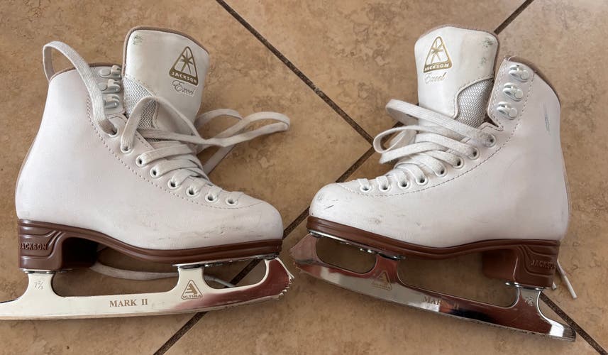 Jackson Artist Skates with Mark II blades, Junior size 13 (Used)