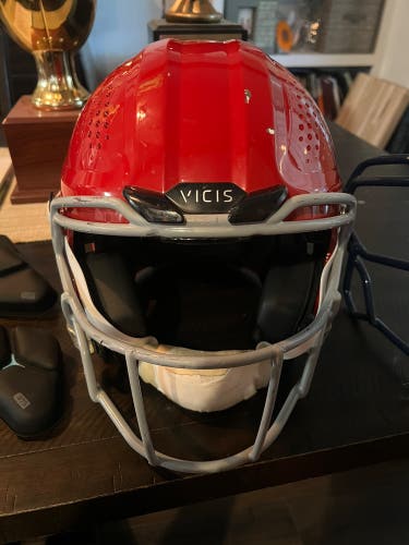 Red Youth Small/Medium Vicis ZERO2 Helmet (Used)
