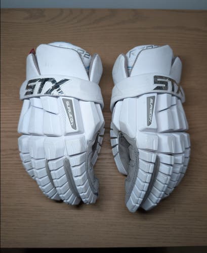 White STX Surgeon RZR2 Lacrosse Gloves (Used)