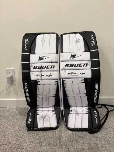 32" Bauer Reactor R5 Pro Goalie Leg Pads (Used)