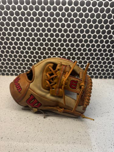 Wilson A2000 RH Infield Baseball Glove 11.5" (Used)