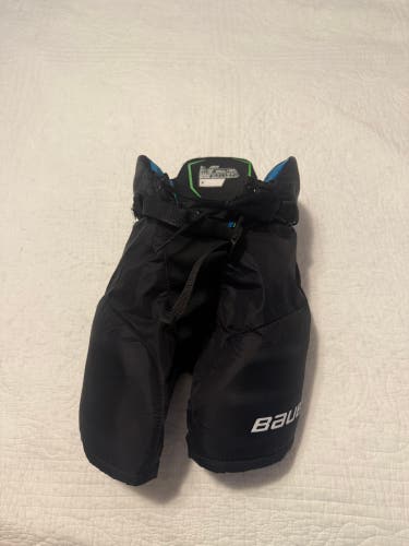 Youth Small Bauer Hockey Pants (Used)