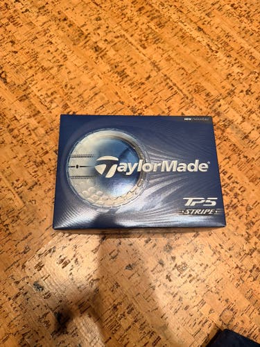 TaylorMade TP5 Balls 12 Pack (1 Dozen) (New)
