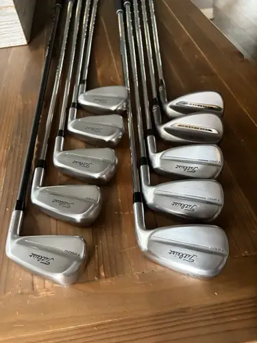 Men's Titleist Iron T250 Right Handed Club Head (Used)