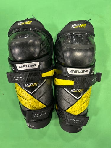 Youth Bauer Supreme Ultrasonic Shin Pads | 8"