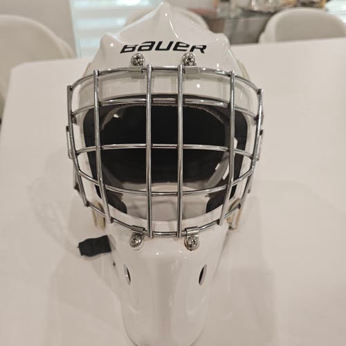 Senior Large Bauer 930 Goalie Mask (Used)