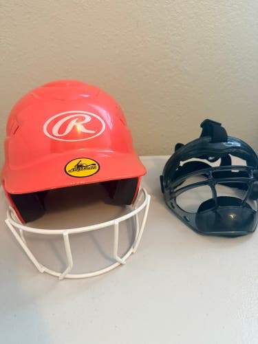 Medium Rawlings Batting Helmet (Used)