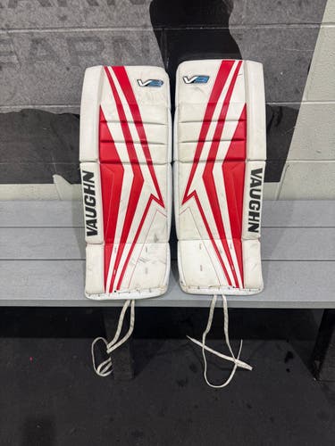 24" 2020 Vaughn Velocity V9 Goalie Leg Pads (Used)