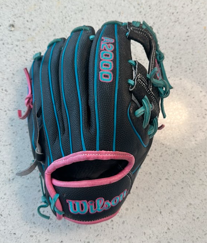 2024 Infield RH Wilson A2000 Baseball Glove 11.5" (Used)
