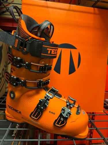 Mondo 26.5 Men's Tecnica Mach 1 HV 130 Ski Boots Stiff Flex (New)