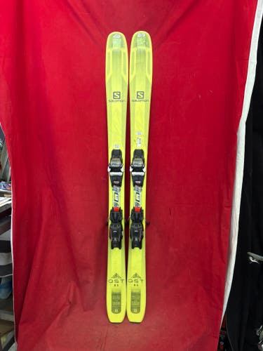 Skis: Skis: Salomon QST 85 all-mountain skis, 153cm.
Bindings: Marker (grip walk)