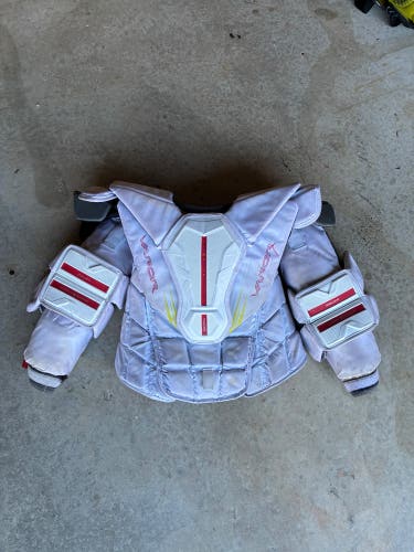 Large Body Medium Arm Size Bauer Vapor Hyperlite 2 Goalie Chest Protector (Used)