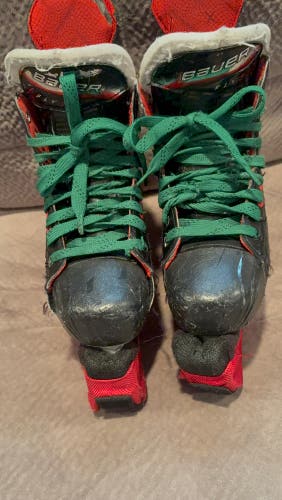 Bauer Vapor Flylite Hockey Skates Size 4 (Used)
