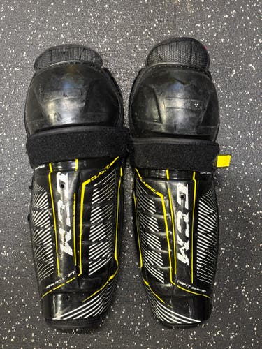 Junior CCM Tacks Classic 12" Shin Pads (Used)