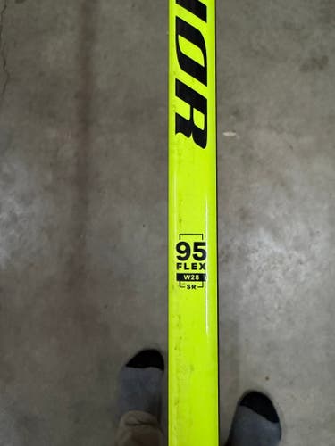 Senior Warrior Alpha LX2 Team Left Hand Hockey Stick W28 95 Flex (New)