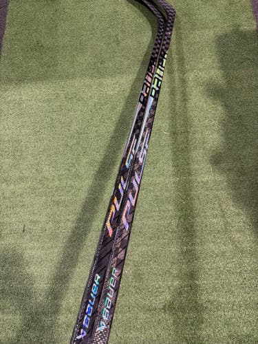 2 PACK New Bauer Pulse Hockey Stick | RH Hossa Pattern Senior 87 Flex Pro Stock