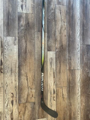 Senior Bauer Vapor Hyperlite 2 Left Hand Hockey Stick P92 70 Flex (Used)